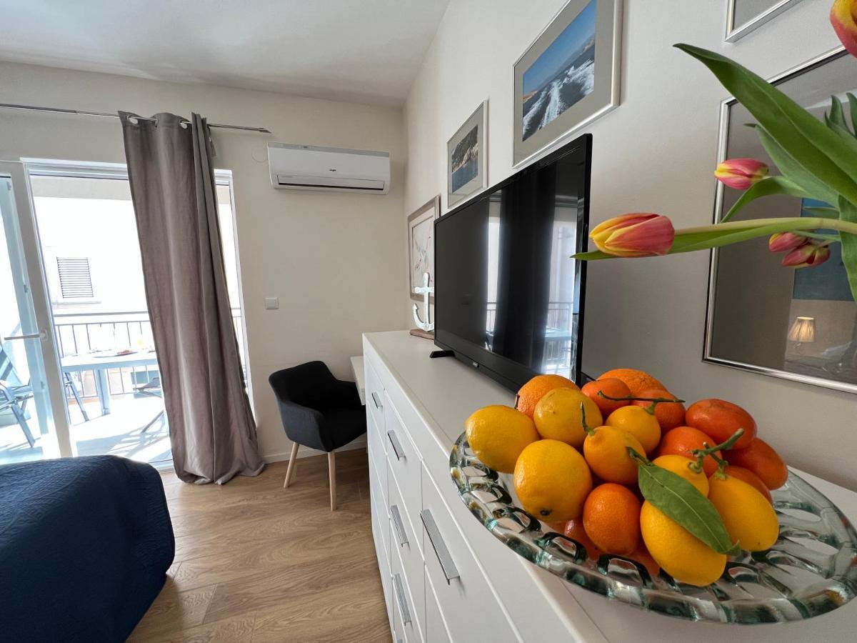 Studio Apartment Marina Mel Novi Vinodolski Exterior foto