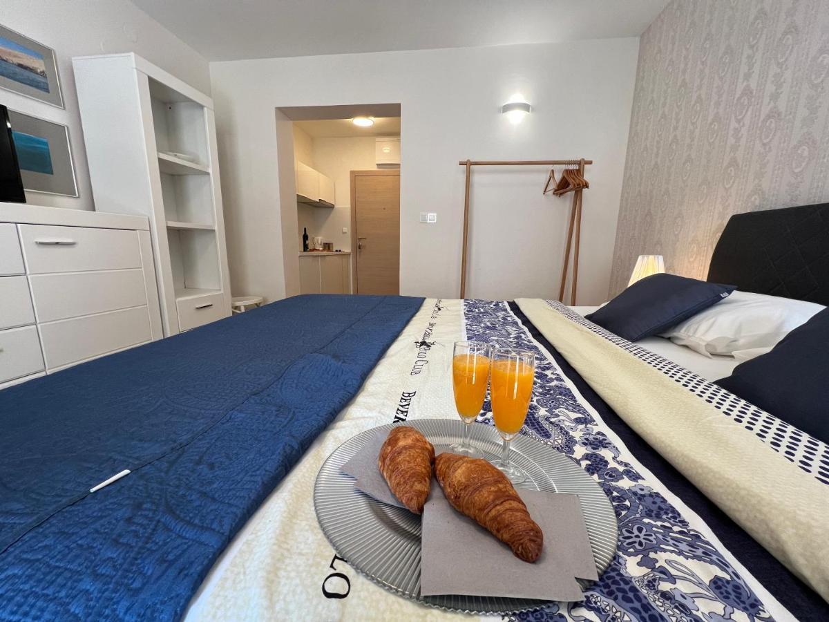 Studio Apartment Marina Mel Novi Vinodolski Exterior foto