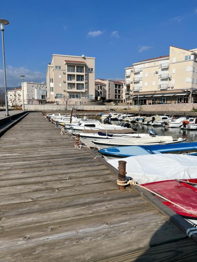 Studio Apartment Marina Mel Novi Vinodolski Exterior foto